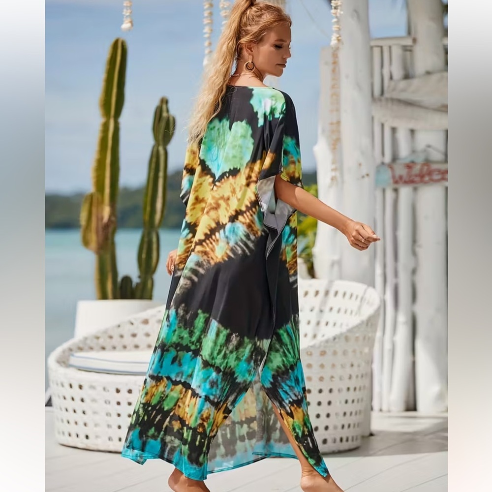 FREE SIZE Vibrant Tie-Dye Heart Maxi Dress